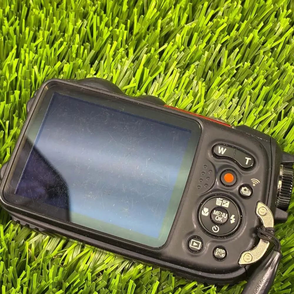 Fujifilm FinePix XP200 Waterproof Digital Camera with Battery, Charger, and 16GB